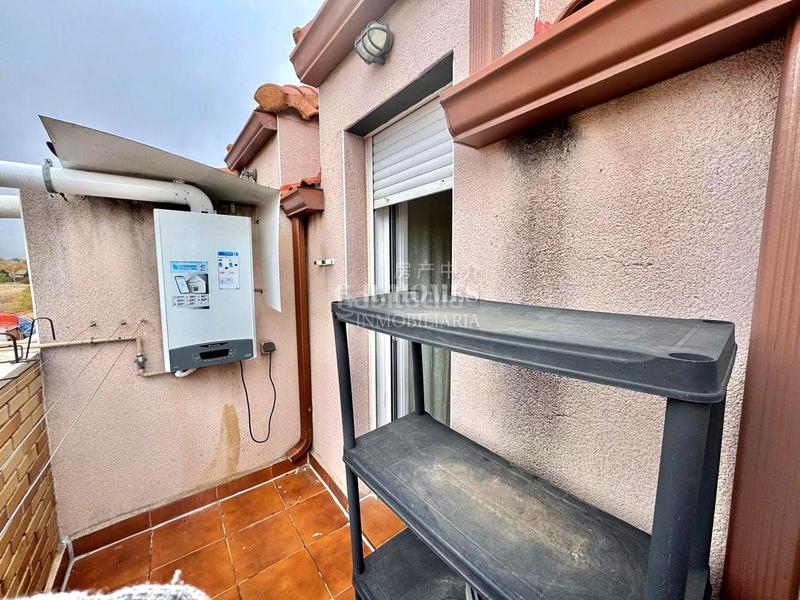 Foto 98ce6793-465d-42ef-8dcf-9b00fb025162. Dúplex amb calefacció aparcament a Las Dehesillas-Vereda de los Estudiantes Leganés