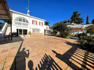 House in Moraleja de Enmedio