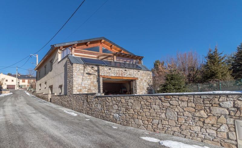Foto c2f3f89e-4641-42fd-9bb7-0d2389b25509. Chalet espectacular chalet en zona en Font-Romeu