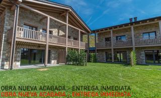 Maison jumelée à Carrer esglesia 1. Entrega inmediata pareadas isòvol