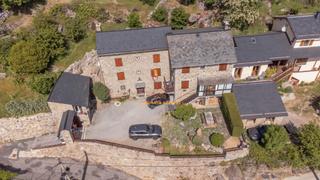 Casa a Rue de l'glise romane 27. Conjunto de 2 casas con era ceretana