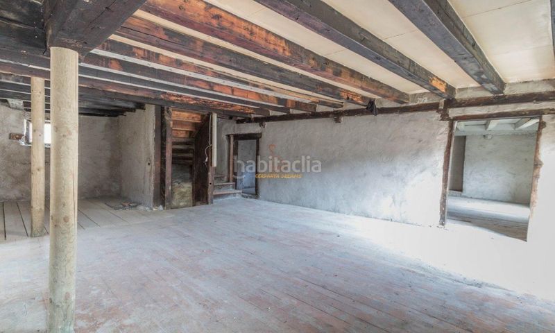 Foto 8b32a9a1-74fc-43d9-83c2-27af9da9f8f5. Casa amb xemeneia aparcament a Osseja