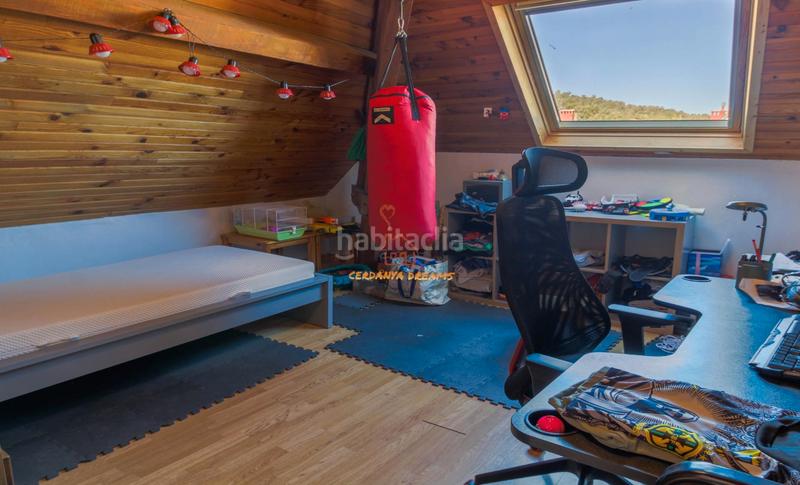 Foto 1c31a7c2-665b-4d43-986a-a21e1d9bf159. Casa pareada pareada con jardín en Enveitg