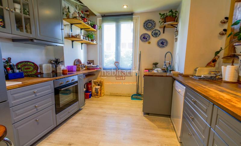 Foto eee48011-bc66-44e9-aa6e-bfba51c0ef13. Casa pareada pareada con jardín en Enveitg