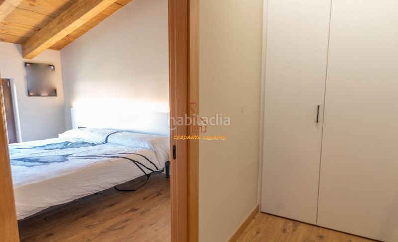 Foto 1e59496c-52fd-4f42-b9a3-e31224a8f622. Casa adossada amb xemeneia calefacció aparcament a Fontanals de Cerdanya