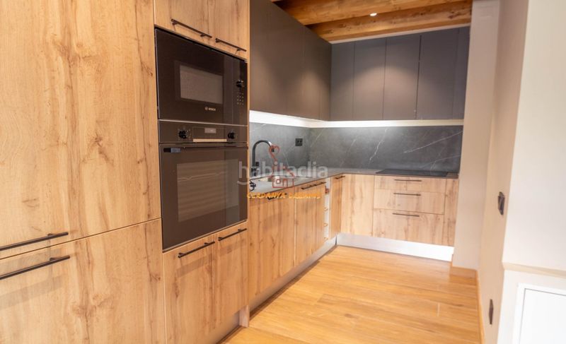 Foto 9c544253-e45b-4dd9-8ef7-eba3ed630db4. Casa adossada amb xemeneia calefacció aparcament a Fontanals de Cerdanya