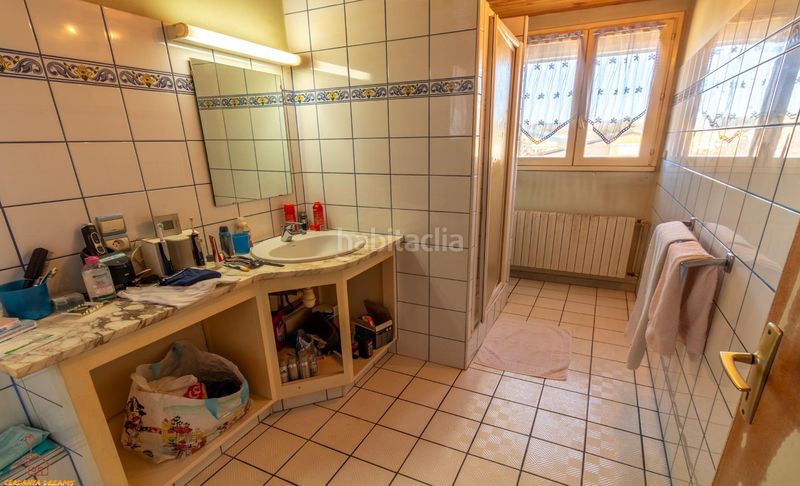 Foto 289a0f93-d1cc-40cc-ba79-967c746cc890. Casa  con gran jardín en Osseja