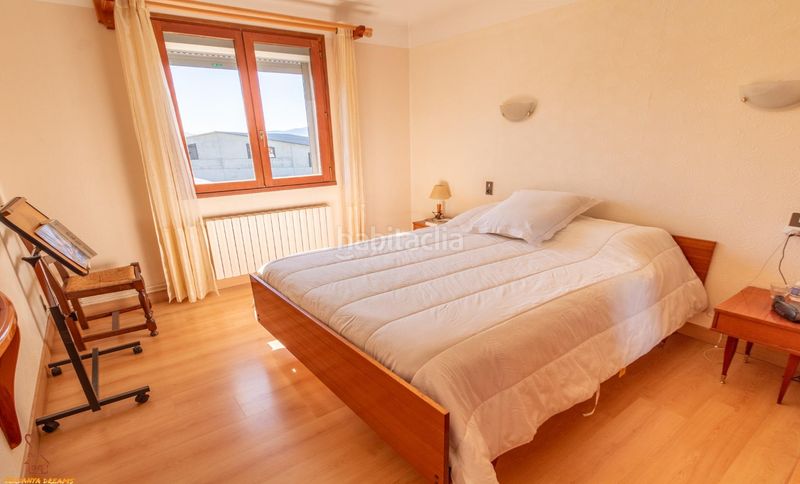 Foto 4cf3cd6d-dc63-4298-ba42-d589dbc782f9. Casa  con gran jardín en Osseja