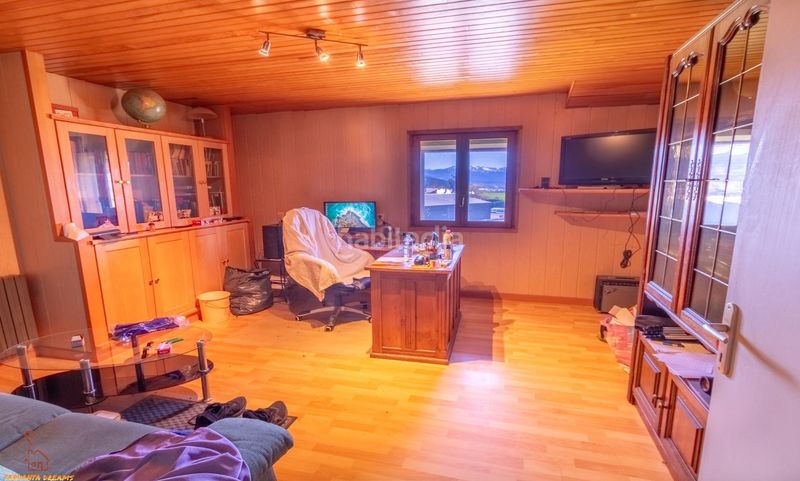 Foto 6b6940e3-2cce-4cae-9cd1-fd3cbb17ef59. Casa  con gran jardín en Osseja