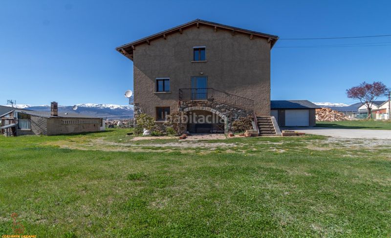 Foto d4e5ec80-c138-4dc5-ab83-8644aae6e756. Casa  con gran jardín en Osseja