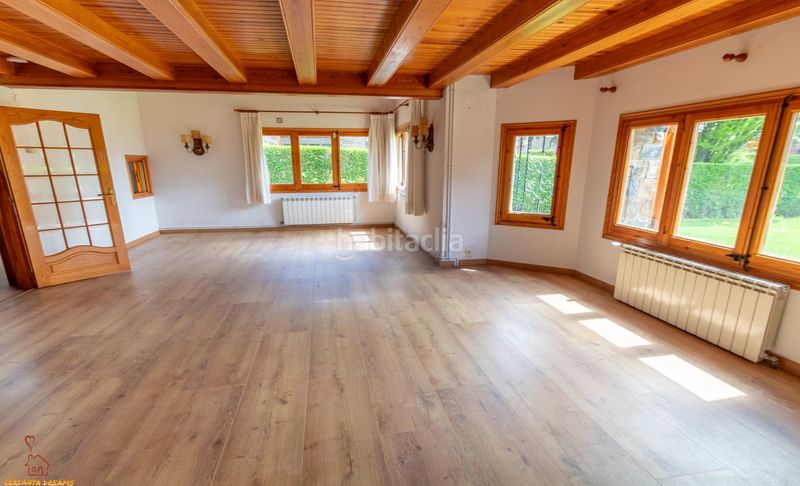 Foto 4dccc6b9-6e21-4b1f-946b-c6e08efadaa8. Chalet  con jardín privado en Llívia