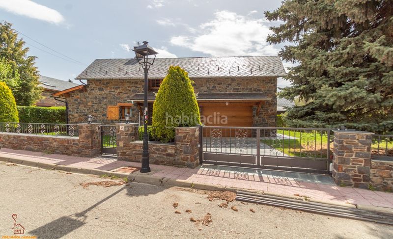 Foto 8b04f44a-8661-4e6a-adf2-87ef2f8f371f. Chalet  con jardín privado en Llívia