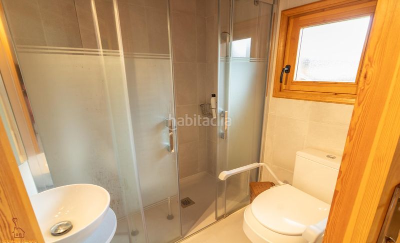 Foto 96d93b00-24f0-49c1-a176-2ee5914bc3ed. Chalet  con jardín privado en Llívia