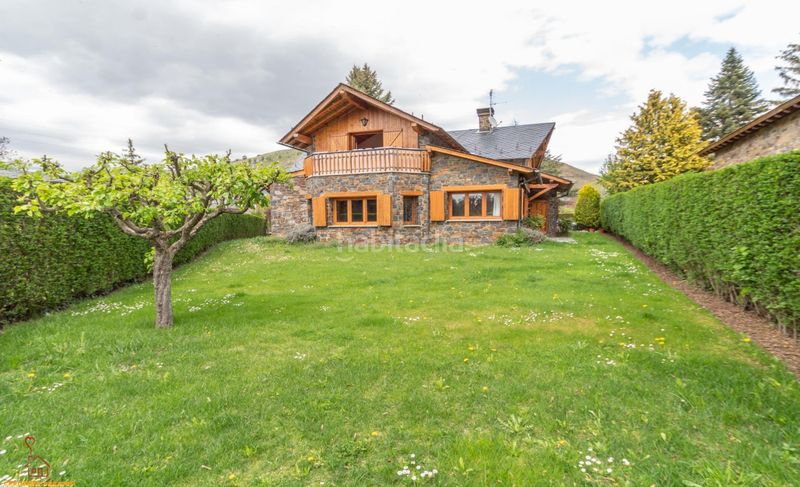 Foto a18efd88-17b8-4ee9-8de5-2331358de487. Chalet  con jardín privado en Llívia