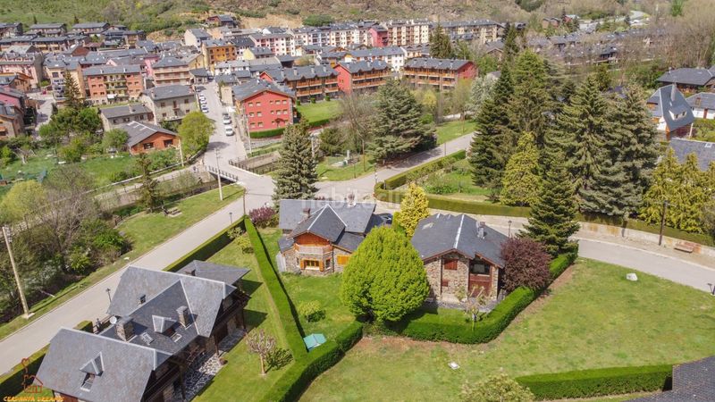 Foto bb8ead7d-60c8-4b1a-a281-6f4026db8500. Chalet  con jardín privado en Llívia