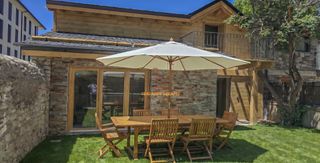 Casa a Bourg-Madame. Casa con jardín, entrega inmediata
