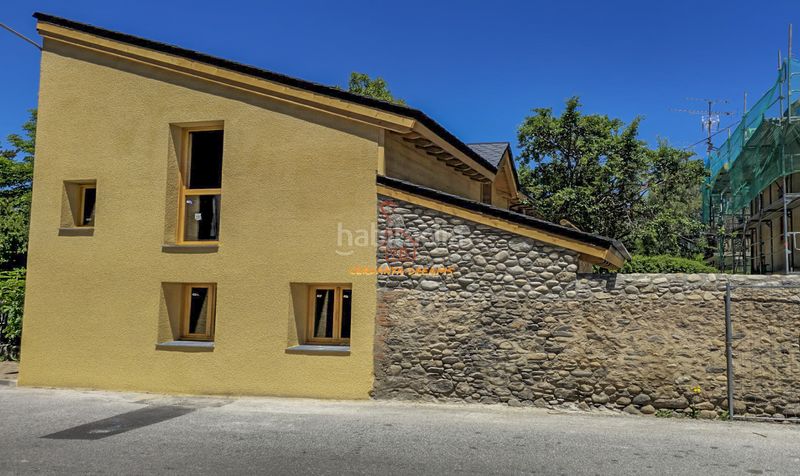 Foto fe15e465-40bd-47f0-bd63-7d57b26dd8d1. Casa amb xemeneia calefacció aparcament a Bourg-Madame