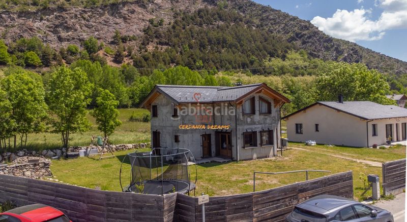 Foto f2517953-0ba9-4d15-8627-a86af9414ba5. Chalet en rue baillettes 1 casa con gran jardín en Latour de Carol