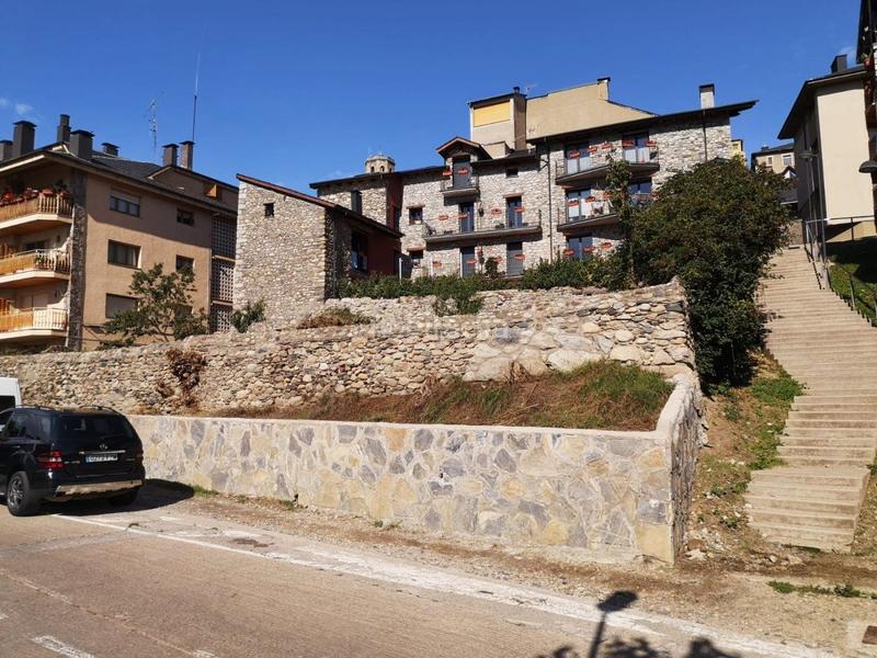 Foto 864428a8-78c3-4936-baa6-e72de6acd645. Terreno residencial terreno plano urbanizable en Puigcerdà