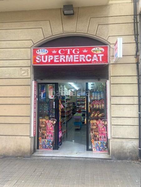 Foto 001a37b0-60fe-4b69-b575-ce18b3454c69. Local comercial a Sant Antoni Barcelona