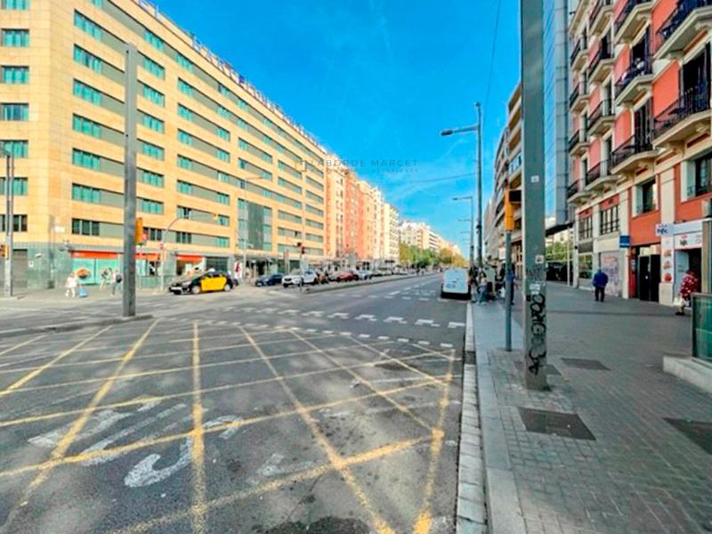 Foto 5085cda9-4c93-45c7-ac91-9320c6ccd39c. Alquiler local comercial local en traspaso en cblai en Barcelona