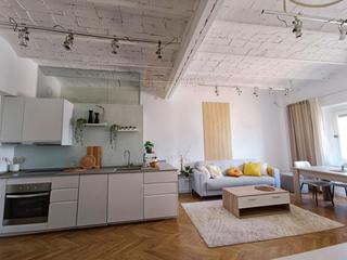 Etagenwohnung in Trafalgar 2. Piso en venta en pl. urquinaona  barcelona