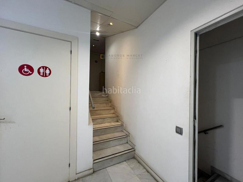 Foto ad5905b6-4056-4e27-b36d-fa0253016546. Alquiler local comercial  en alquiler en la rambla en Barcelona