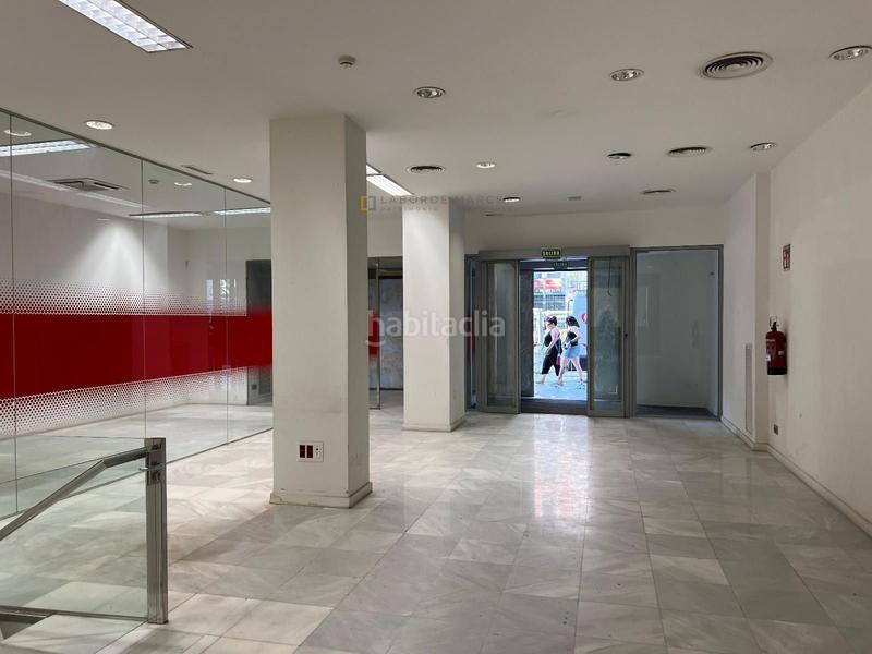 Foto b639be0a-3b4e-4570-9946-b70d93bb2f44. Lloguer local comercial a Gòtic Barcelona