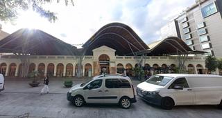 Umzug Geschäftsraum  C/ verdaguer i callis. Local comercial en traspaso cerca del mercat de santa caterina