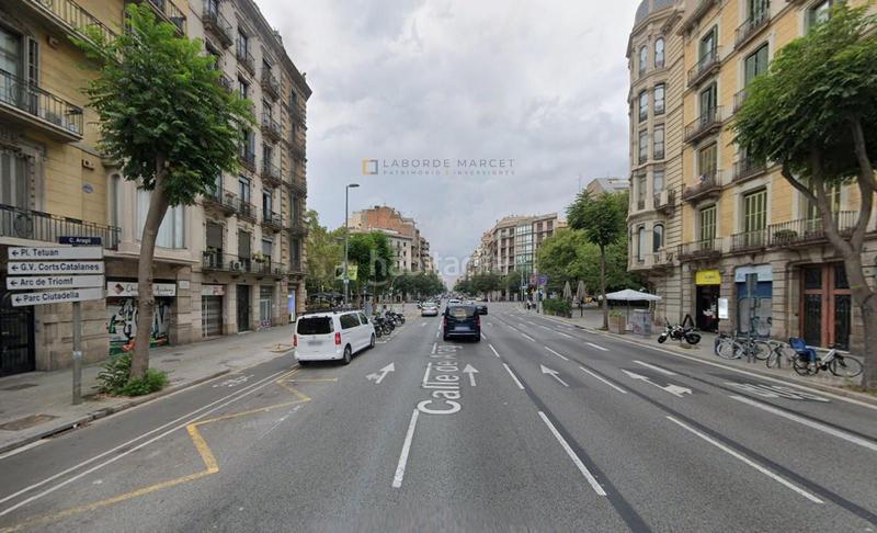Foto 78478a7a-d0ce-4c61-acf0-b5bb1d57068b. Alquiler local comercial local en venta en la calle aragó en Barcelona