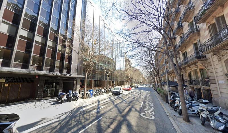 Foto ab078c28-47be-4f1c-bafd-82592e2dce6b. Pas-de-porte local commercial dans L´Antiga Esquerra de l´Eixample Barcelona