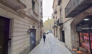 Business premise  C/portaferrissa. Local comercial en rentabilidad cerca de portal de làngel  barce