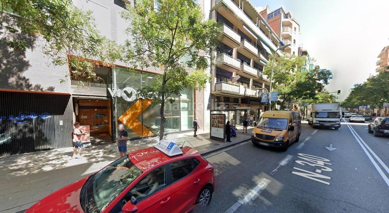 Foto 587805d5-a565-473f-b5cf-980ba23712d7. Edificio  en venta en cSants en Sants Barcelona