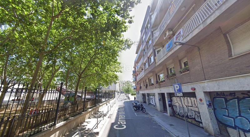 Foto cbd883a3-f224-44fe-8b1d-feaf77734c4a. Edificio  en venta en cSants en Sants Barcelona