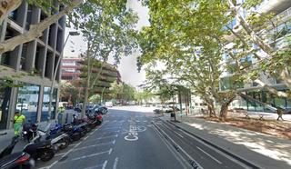 Location Local commercial  C/almogàvers. Locales en alquiler cerca de glòries  barcelona