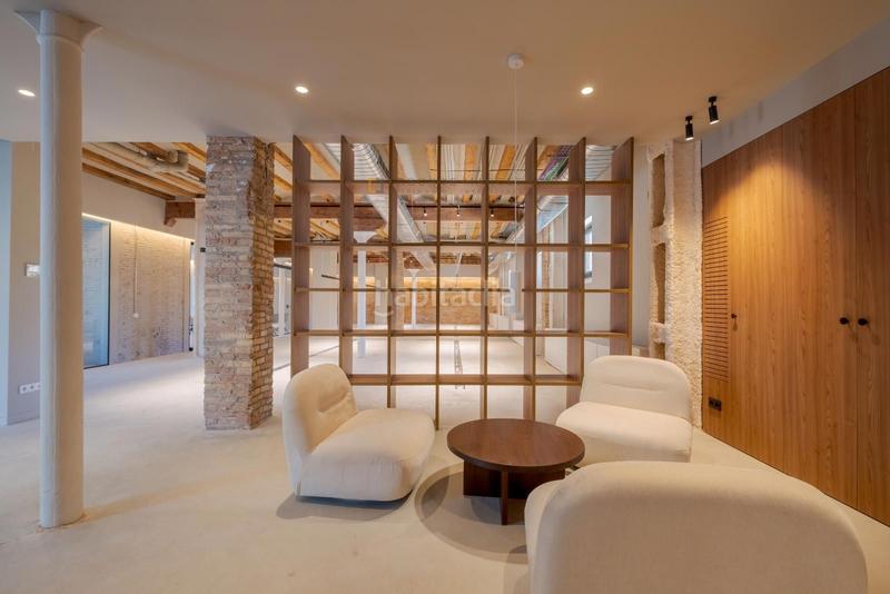 Foto 2b5c7673-187e-4d55-ac1d-6a048c93f862. Local comercial local oficina en venta en dr. trueta en Barcelona