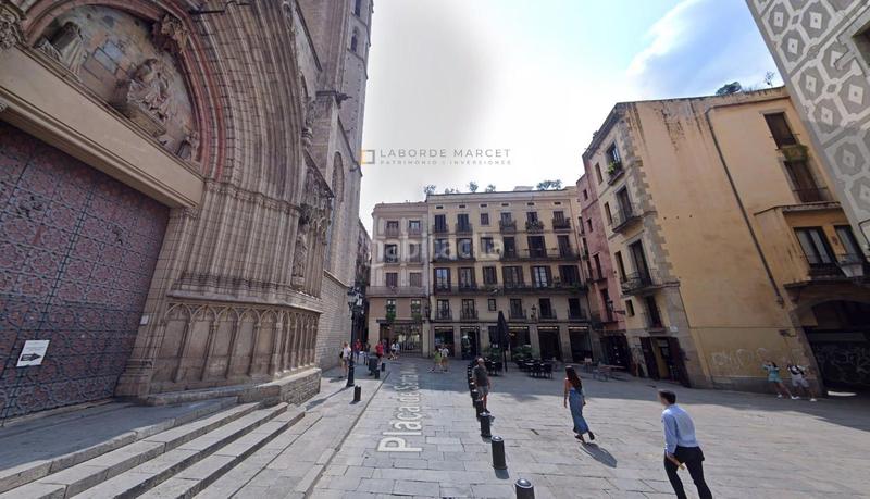 Foto f1b4cd5e-385c-4c8d-b384-1c8068e32f33. Alquiler local comercial local en alquiler cerca de via laietana en Barcelona