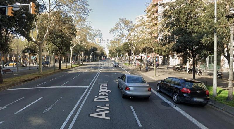 Foto f025d5d0-b3e4-4b03-b15e-bfe9d1a32acd. Locale commerciale in Dreta de l´Eixample Barcelona