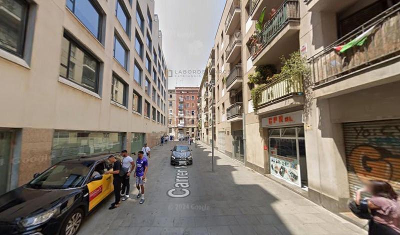 Foto d1d97281-21e7-47b5-a4e3-5be160f0d346. Traspàs local comercial a Raval Barcelona