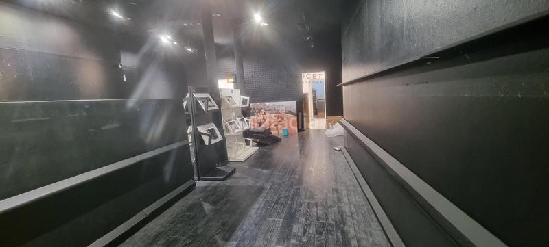 Foto 191d0d06-7e32-44c9-911f-0b34508d275c. Rent business premise in petritxol 8 in Gòtic Barcelona