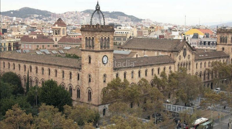 Foto 1c8d0530-921b-4dfa-b02c-af2a030c6192. Local comercial a Raval Barcelona