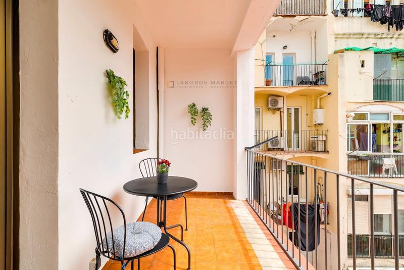 Foto f7998eff-0940-4519-864e-5e10301ae161. Gebäude in Raval Barcelona