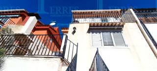 Casa adossada  Carrer de la sequieta del roig. Adosado con terraza y jardin