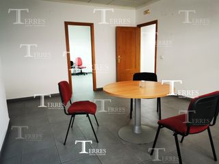 Business premise  Calle almenara. Local comercial muy centrico en venta