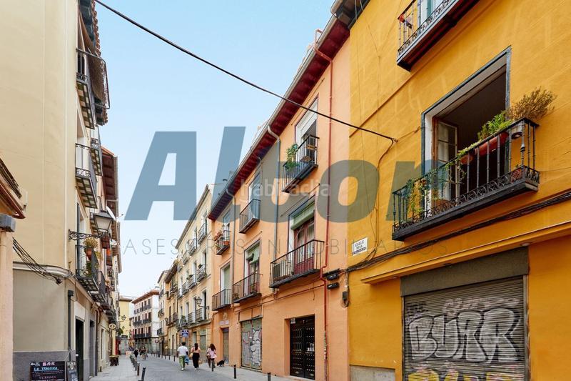 Foto d8c63ad1-51af-422b-a7ec-3f431ce2016a. Pis amb calefacció a Embajadores-Lavapiés Madrid