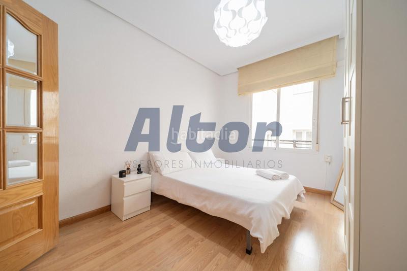 Foto 8db4b7c2-52cd-45e8-800c-9afcce6c57be. Alquiler piso  en venta en calle de maría de molina en Madrid