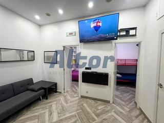 Piso en DE EMBAJADORES