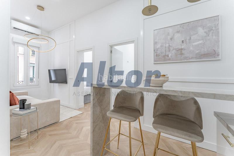 Foto 478b8f29-87f1-47ac-812e-62a806a7588b. Piso en Universidad-Malasaña Madrid