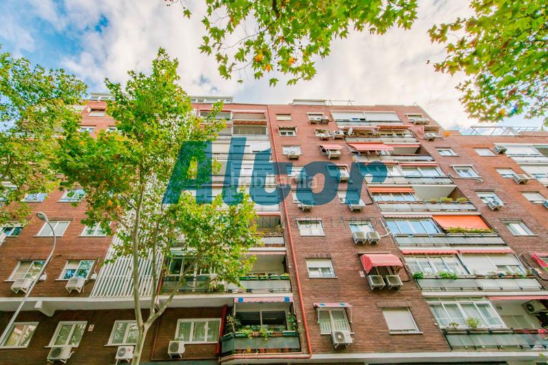 Foto da268f53-b17c-40c3-8e7d-d59dcaef4ce6. Ático atico con terraza en chamartin en Prosperidad Madrid