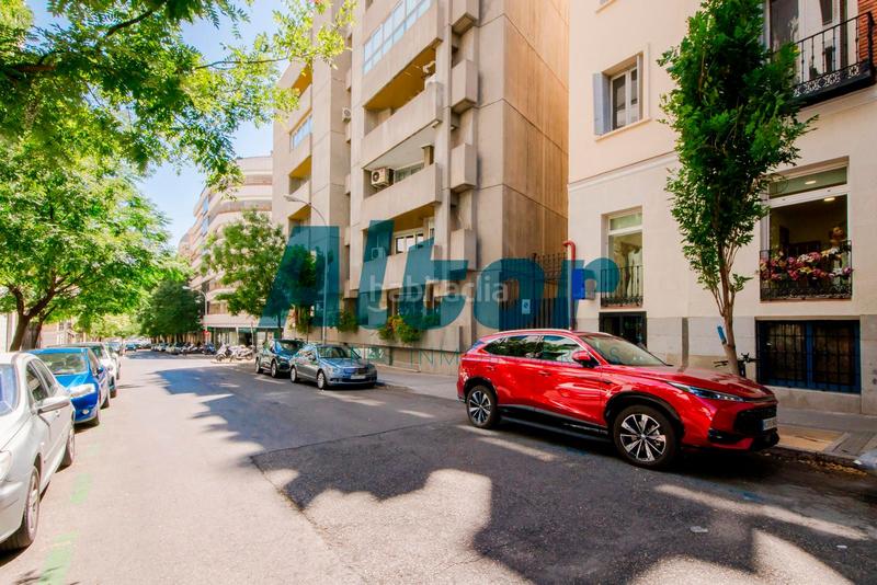 Foto 16bdabe7-a3ae-4bf5-9c5f-38a807d35e77. Locale commerciale in Almagro Madrid